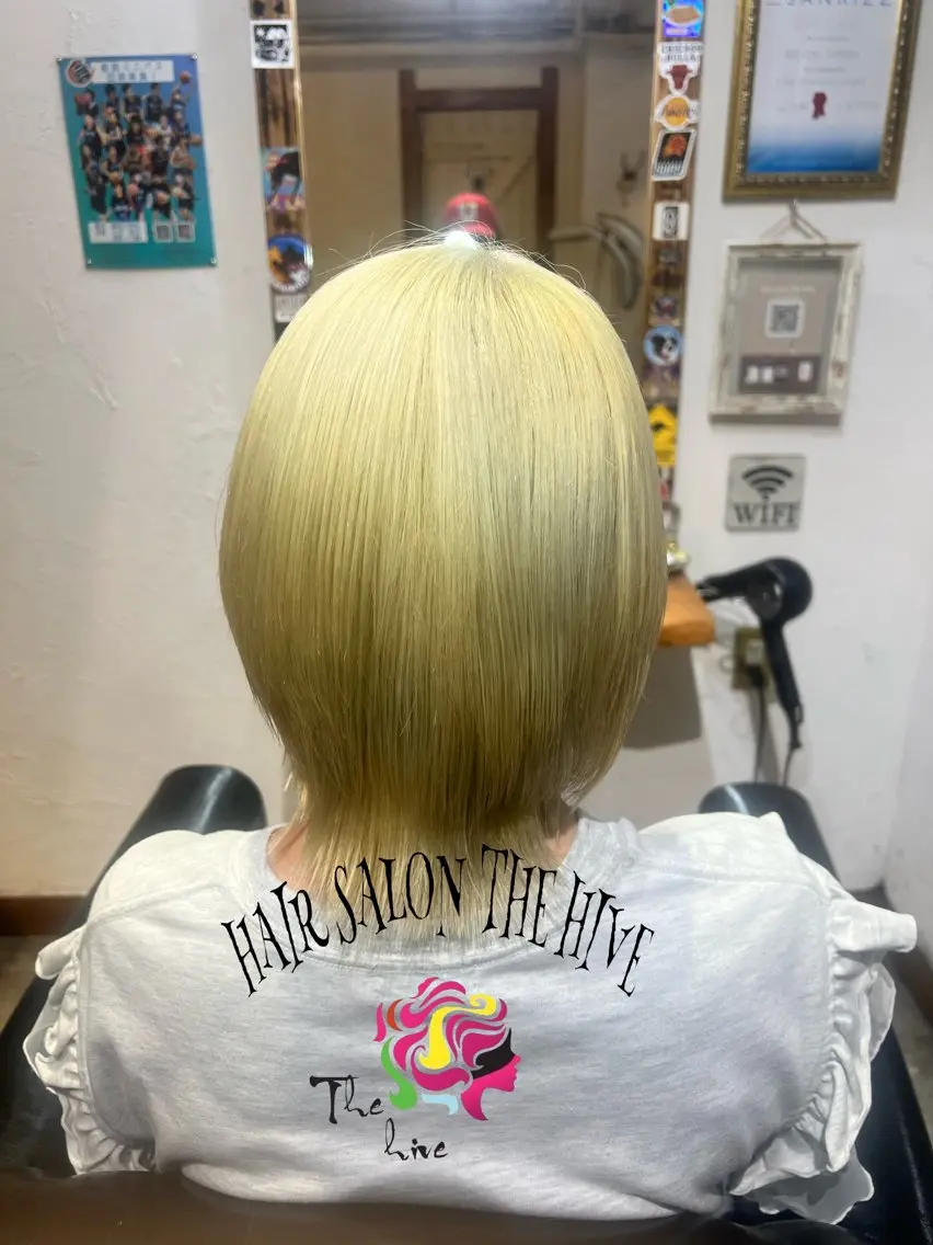 ショート カラー カット ヘアカラー Hair salon The  hiveのヘアスタイル