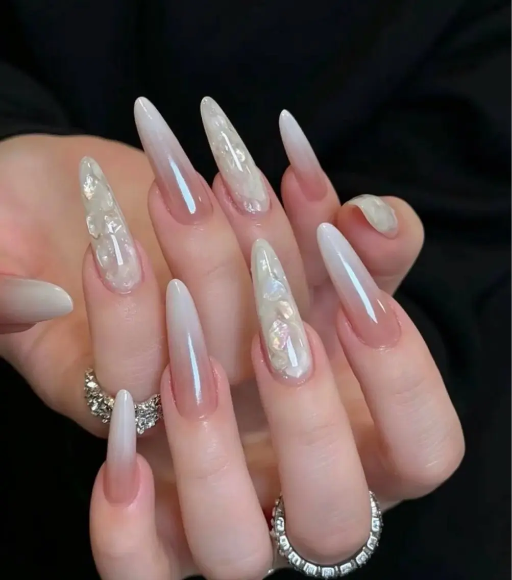 ネイル 絢佳 nailのネイルデザイン
