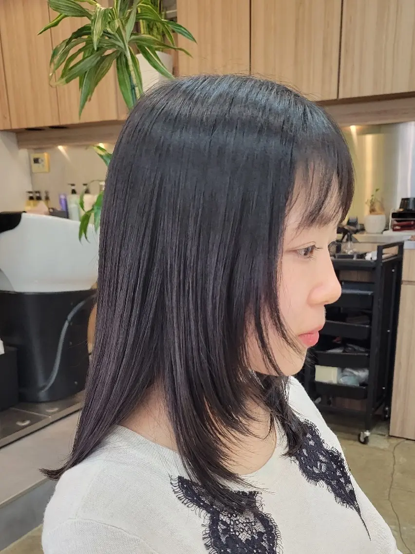 ミディアム レイヤーカット 野村 果音(カノン)のヘアスタイル