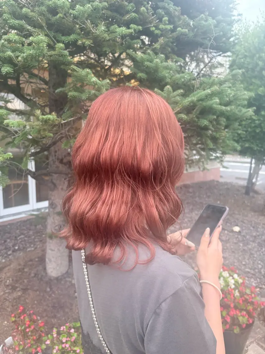 セミロング カット ヘアカラー Flat /Rina🧸のヘアスタイル