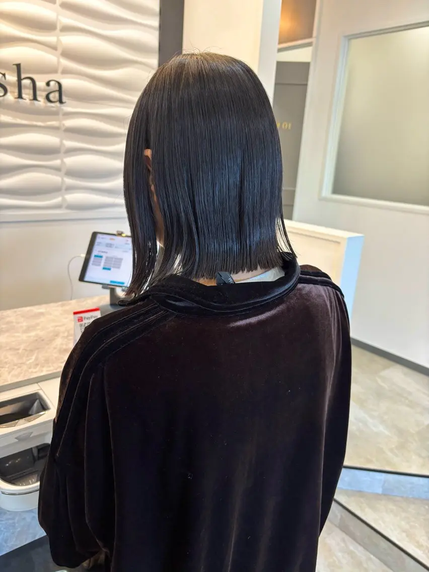 ショート ヘアアレンジ 切りっぱなしボブ ボブ 外ハネヘア カット 縮毛矯正 新井 広之のヘアスタイル