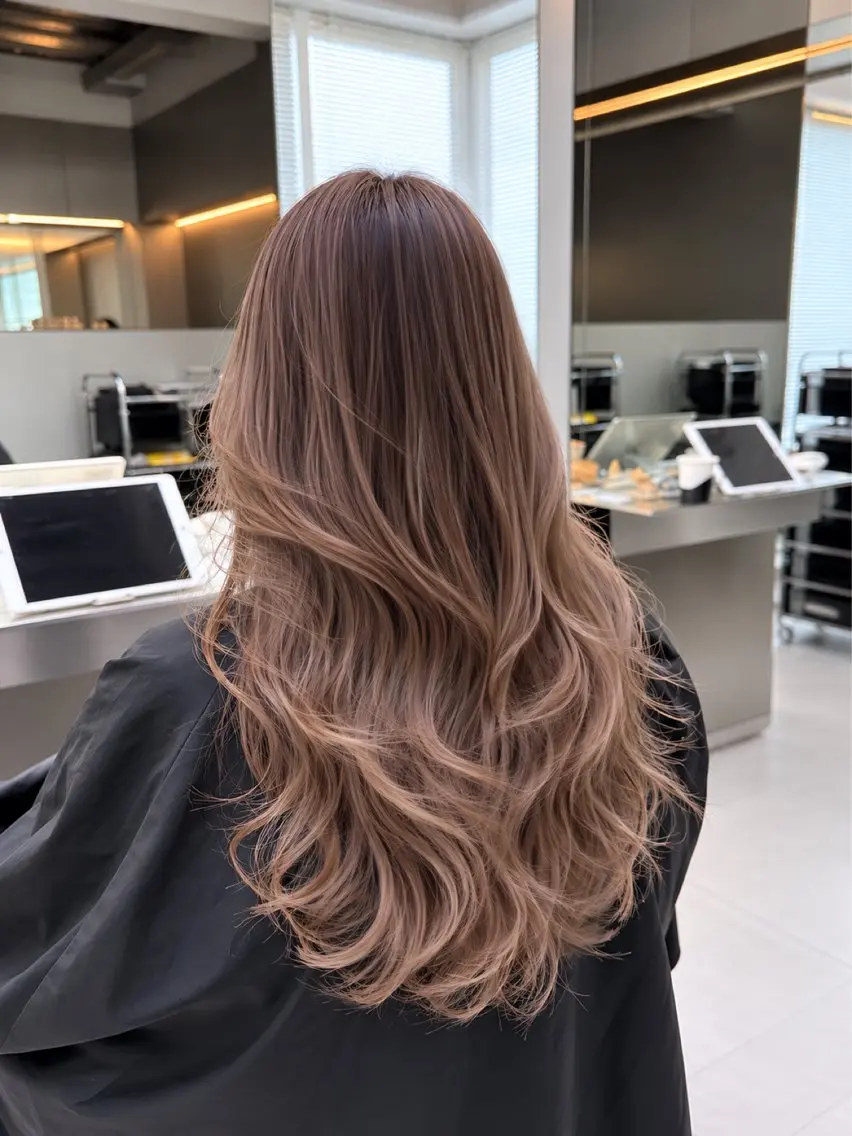 ロング ヘアカラー ヘアセット 🫧バレイヤージュ/ ハイトーン/ミズキのヘアスタイル