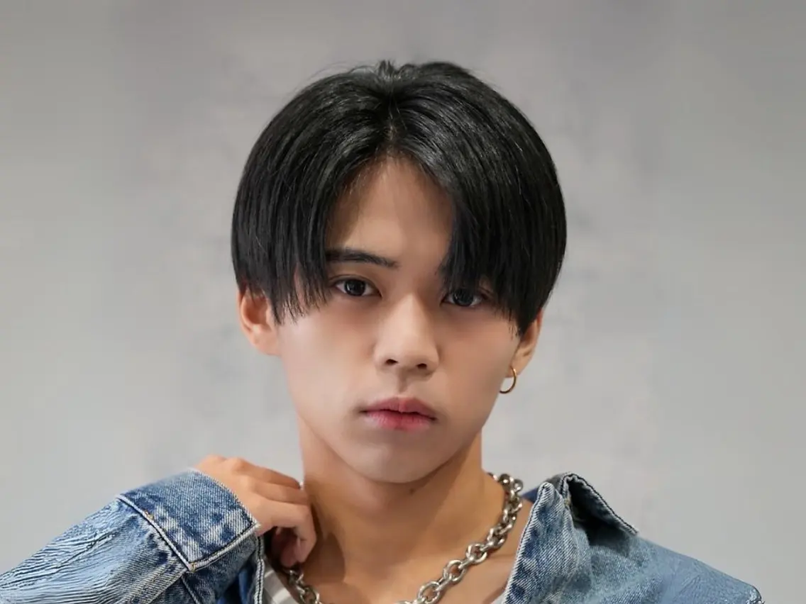 ミディアム メンズ センターパート 丸田 恭平のヘアスタイル