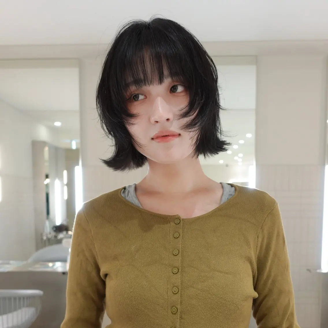 ミディアム ボブレイヤー ボブ 顔周りカット レイヤーカット 竹尾 優斗のヘアスタイル