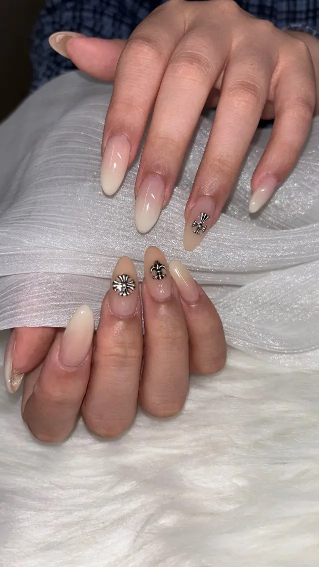 ネイル ハンドネイル フットネイル POLISH サナのネイルデザイン