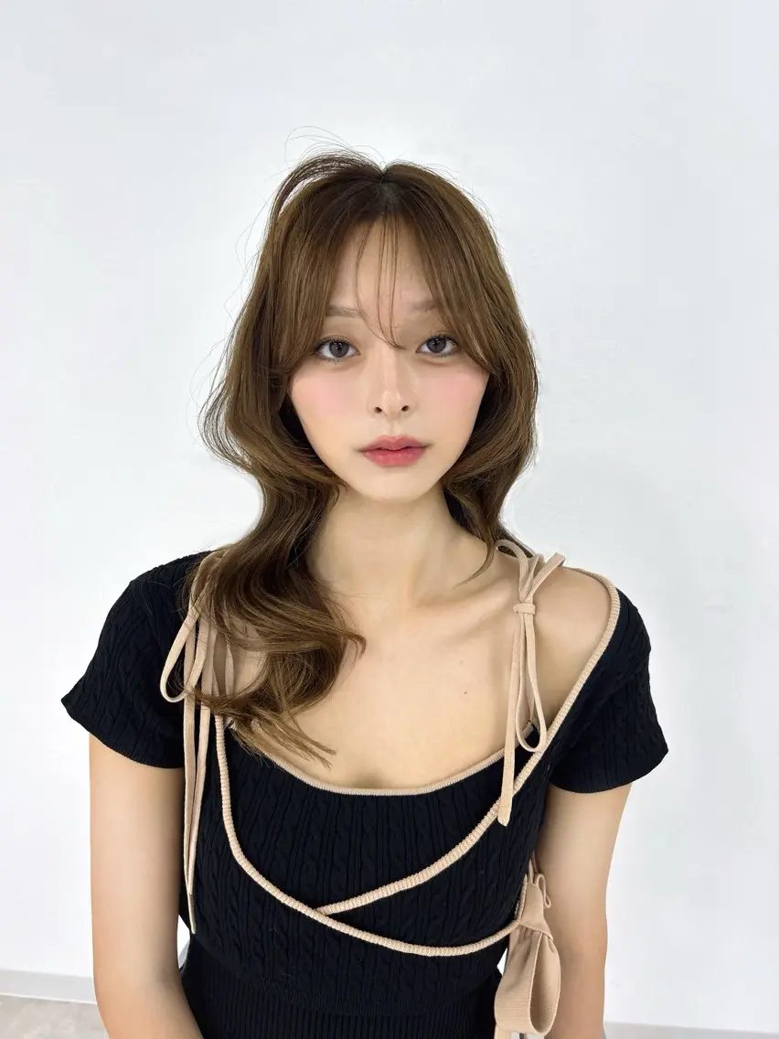 ミディアム 顔周りカット カット 🤍YUKI 韓国 艶髪 🤍のヘアスタイル