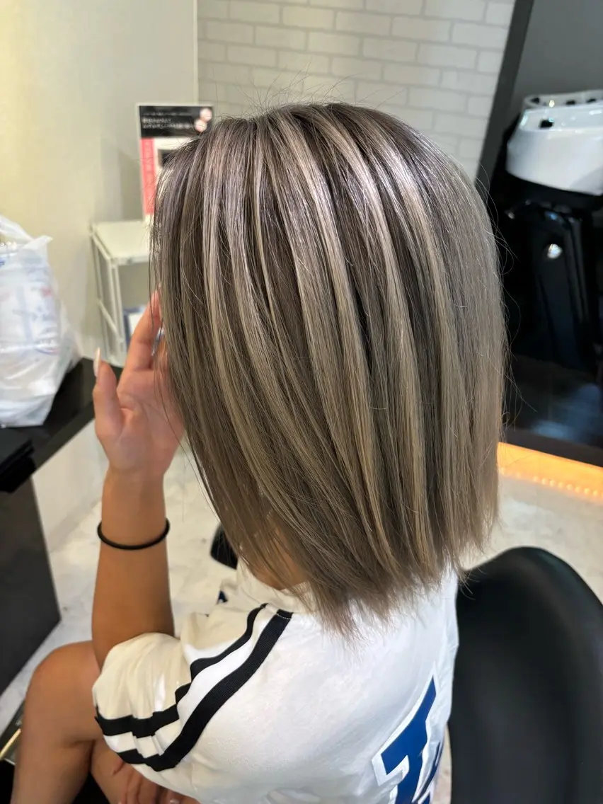 セミロング カラー トリートメント 山中 真紫のヘアスタイル