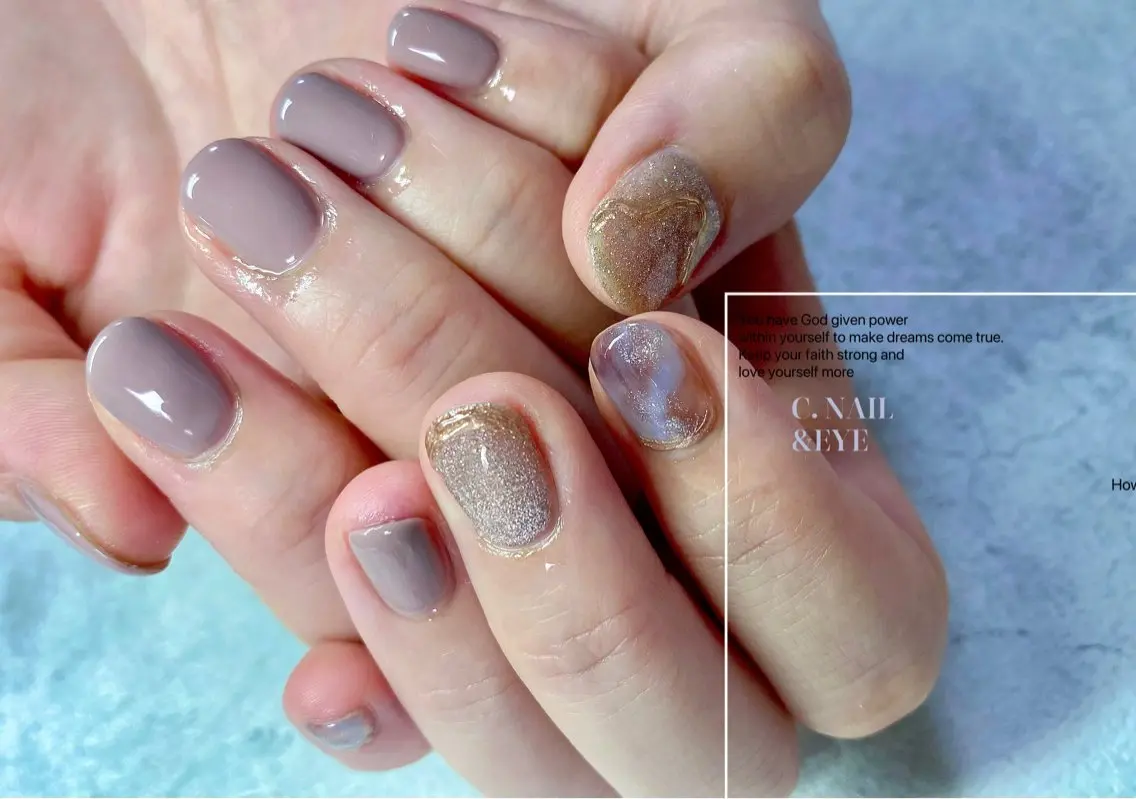 ネイル フラッシュネイル フットネイル 氷ネイル・うるうるネイル マグネットネイル ミラーネイル C.Nail &Eyeのネイルデザイン
