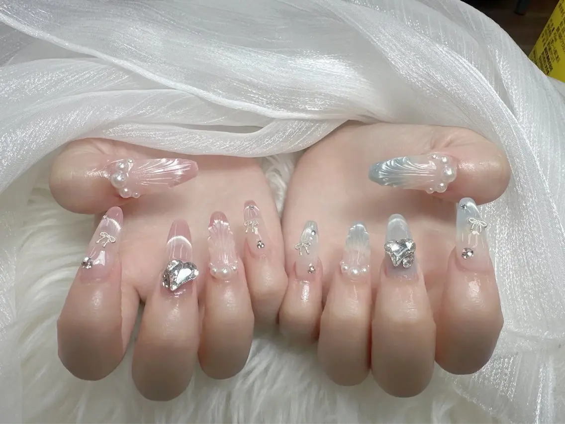 ネイル フレンチネイル 韓国ネイル 水色 マグネットネイル ニュアンスネイル ハンドネイル Hana Rose Nailのネイルデザイン