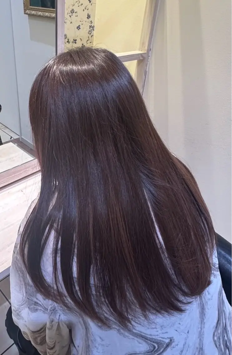 ロング 吉田 桃子のヘアスタイル
