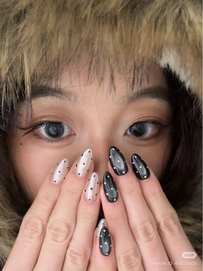 ネイル フレンチネイル キラキラネイル 韓国ネイル シンプルネイル ワンホンネイル ハンドネイル MEI Nailのネイルデザイン