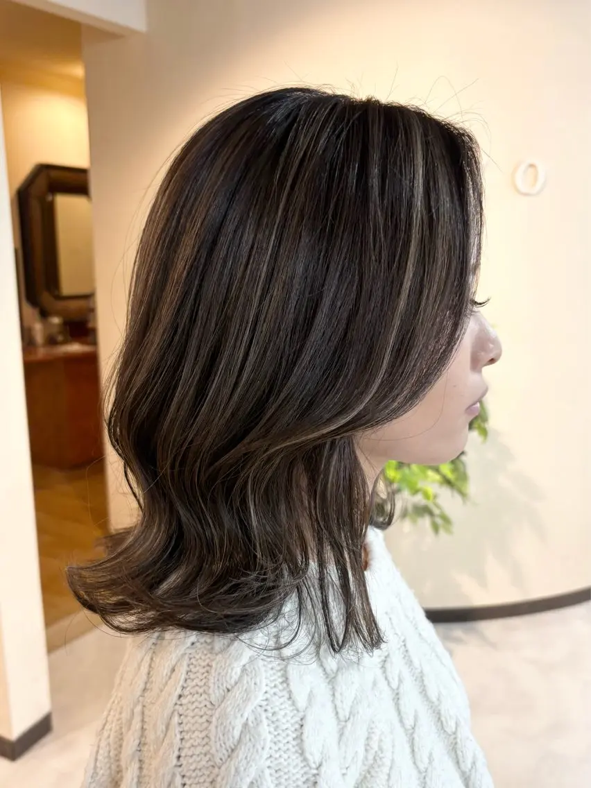 ミディアム ハイライト 宮本 いぶきのヘアスタイル