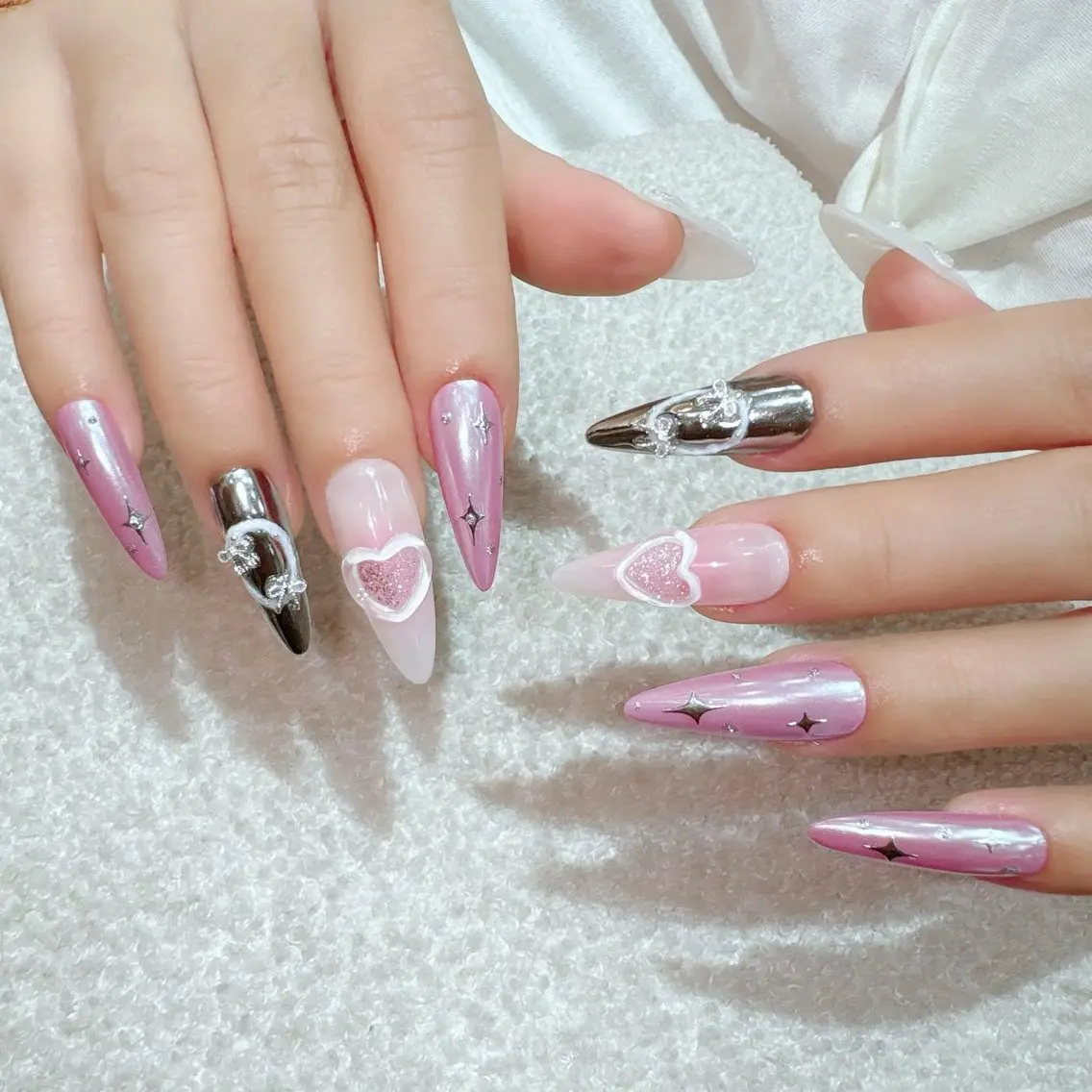 ネイル フレンチネイル ジェルネイル 韓国ネイル マグネットネイル マグネットフレンチ akina nailsのネイルデザイン
