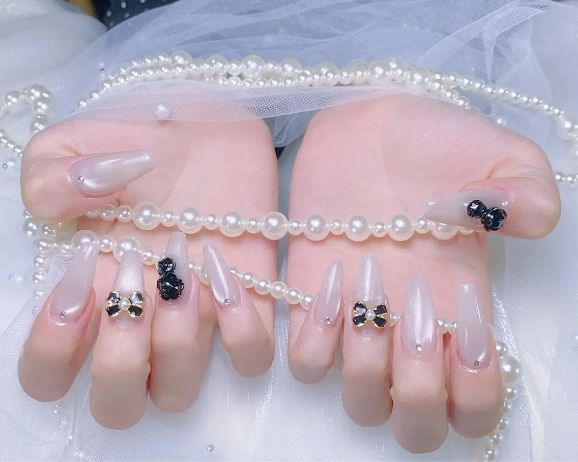 ネイル 成人式 韓国ネイル ロングネイル マグネットネイル 大理石ネイル(マーブル) ハンドネイル Sanie Salonのネイルデザイン