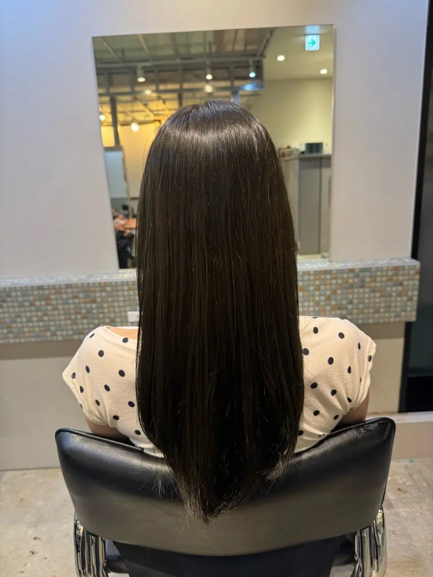 カラー ヘアカラー 櫻木 志穏のヘアスタイル