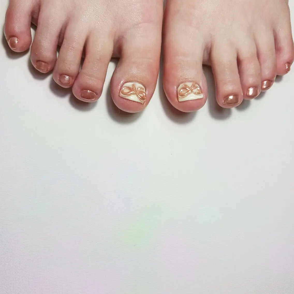 ネイル ジェルネイル ゴールド 持ち込み ピンク リボン フットネイル owlnail /持込みデザイン専門のネイルデザイン