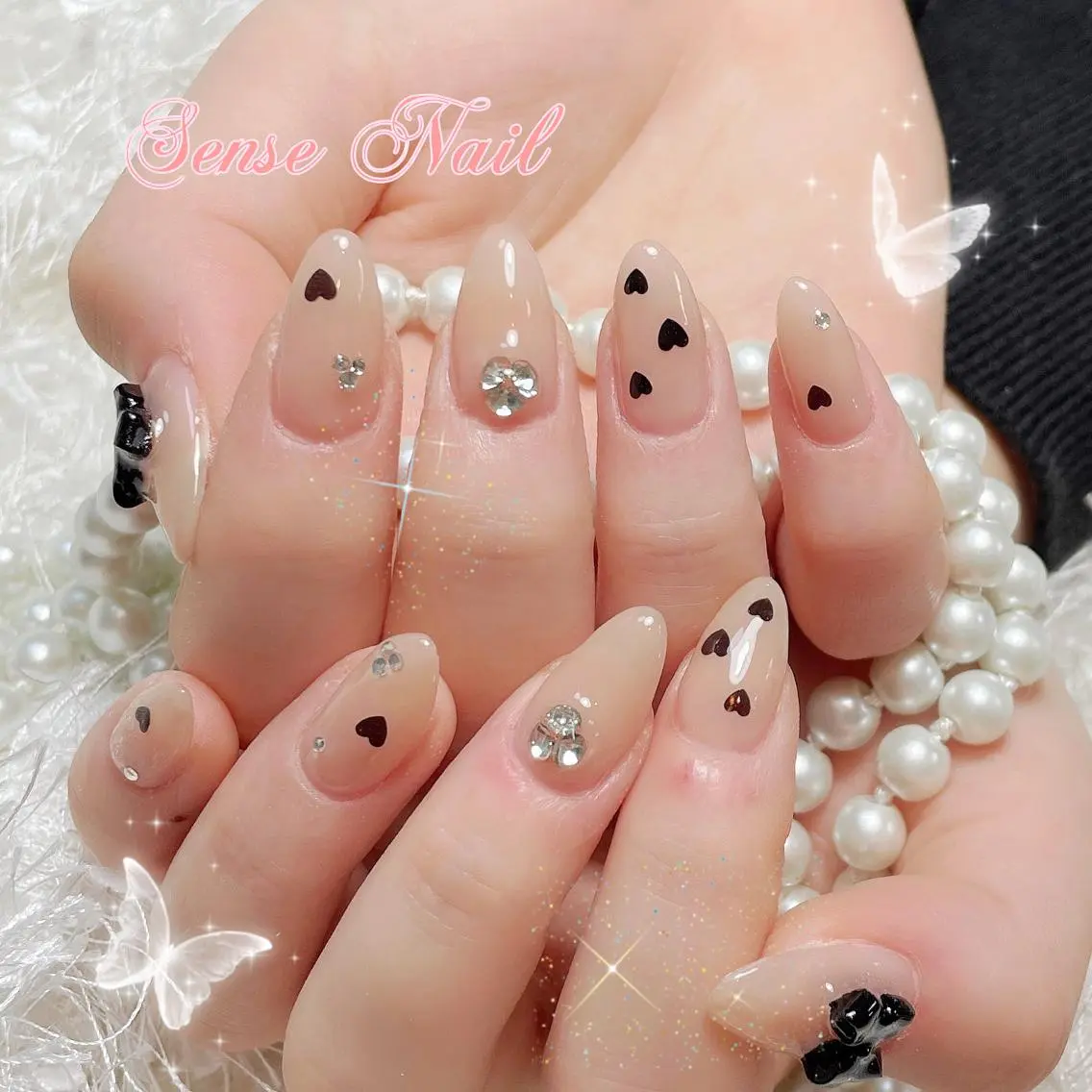 ネイル 🦋 Queenieのネイルデザイン