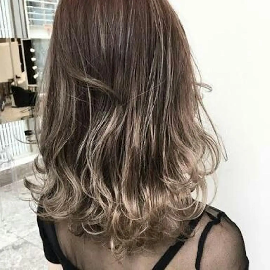 セミロング カラー 髪質改善特化 サロン✨代表HIROのヘアスタイル
