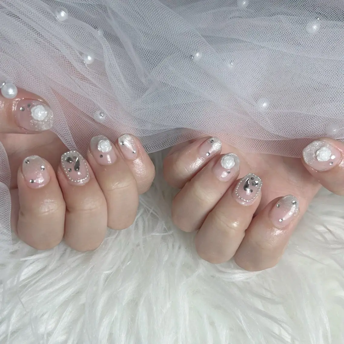 ネイル ハンドネイル LAVISH momoneのネイルデザイン
