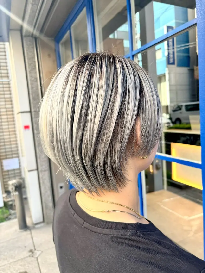 ショート カラー ブリーチ グレージュ 💎透明感カラー Sarina💎のヘアスタイル