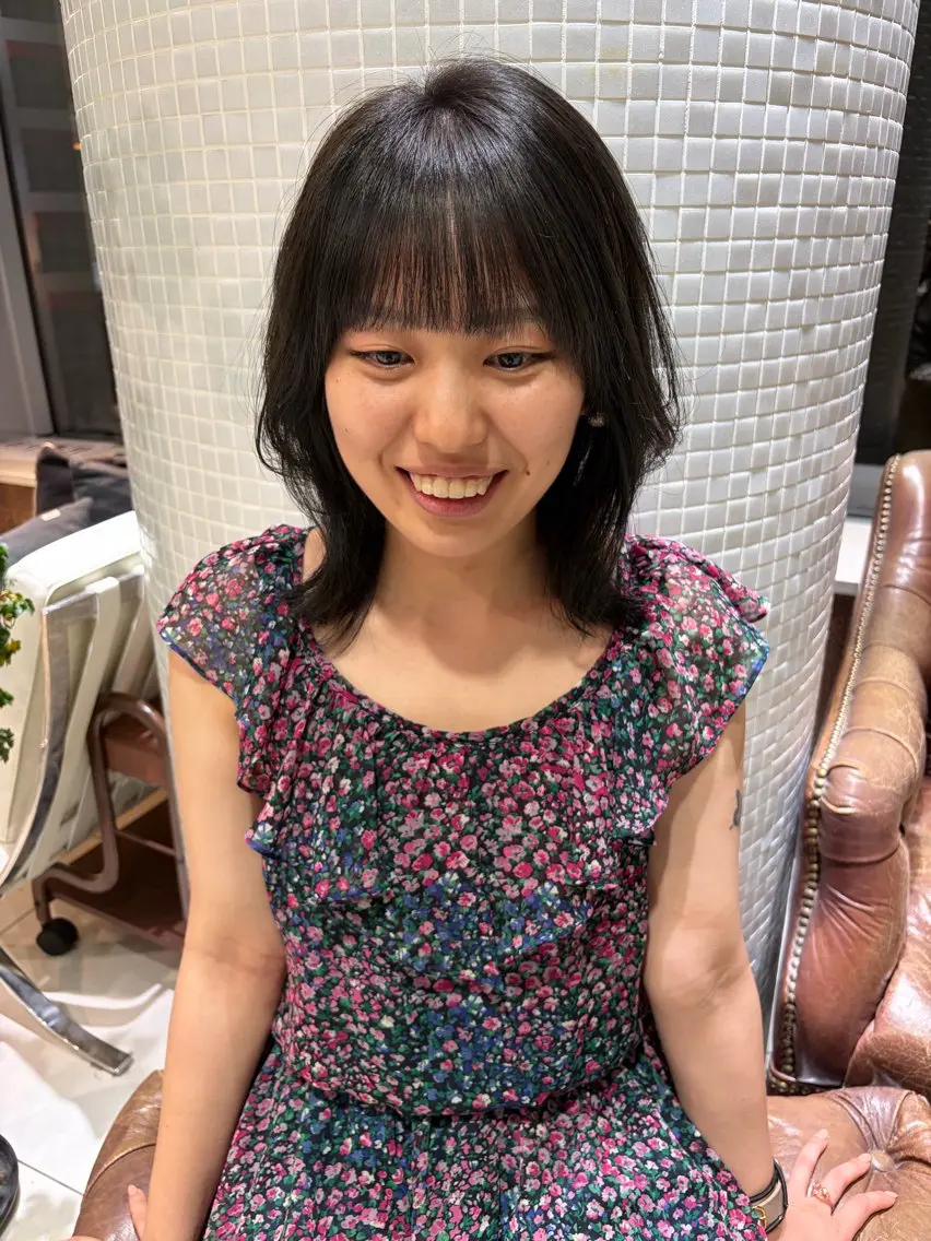 ミディアム くびれヘア くびれレイヤー レイヤーカット 稲毛田 颯人のヘアスタイル