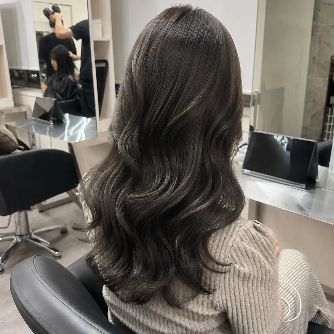 ロング カラー カット ヘアカラー トリートメント 🎀レイヤー×透明感 ×髪質改善🎀米田のヘアスタイル