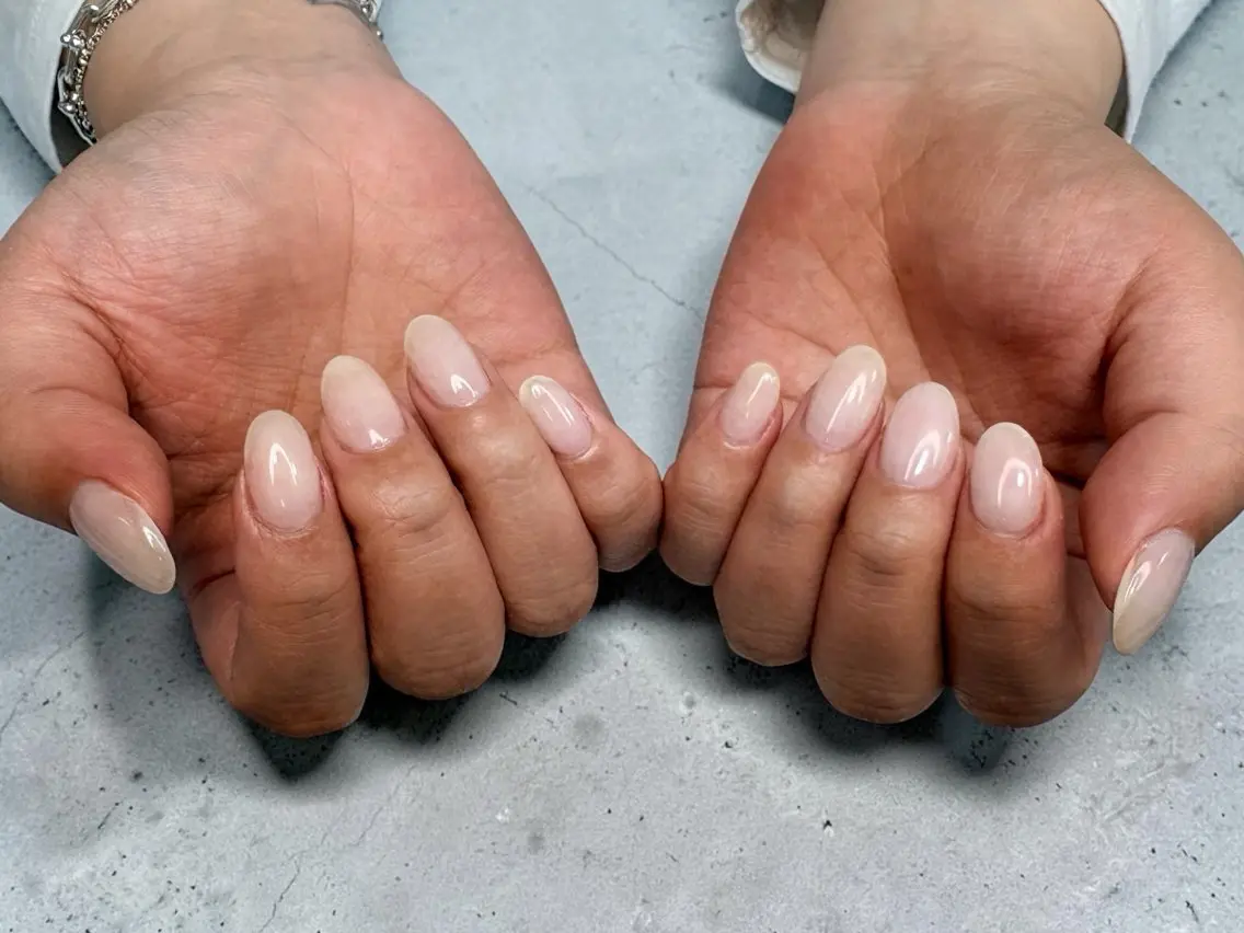 ネイル フットネイル ジェルネイル ラメ(グリッター) マグネットネイル 持ち込み ハンドネイル ハンドケア ♡Bivi♡自爪に 優しいネイルサロンのネイルデザイン