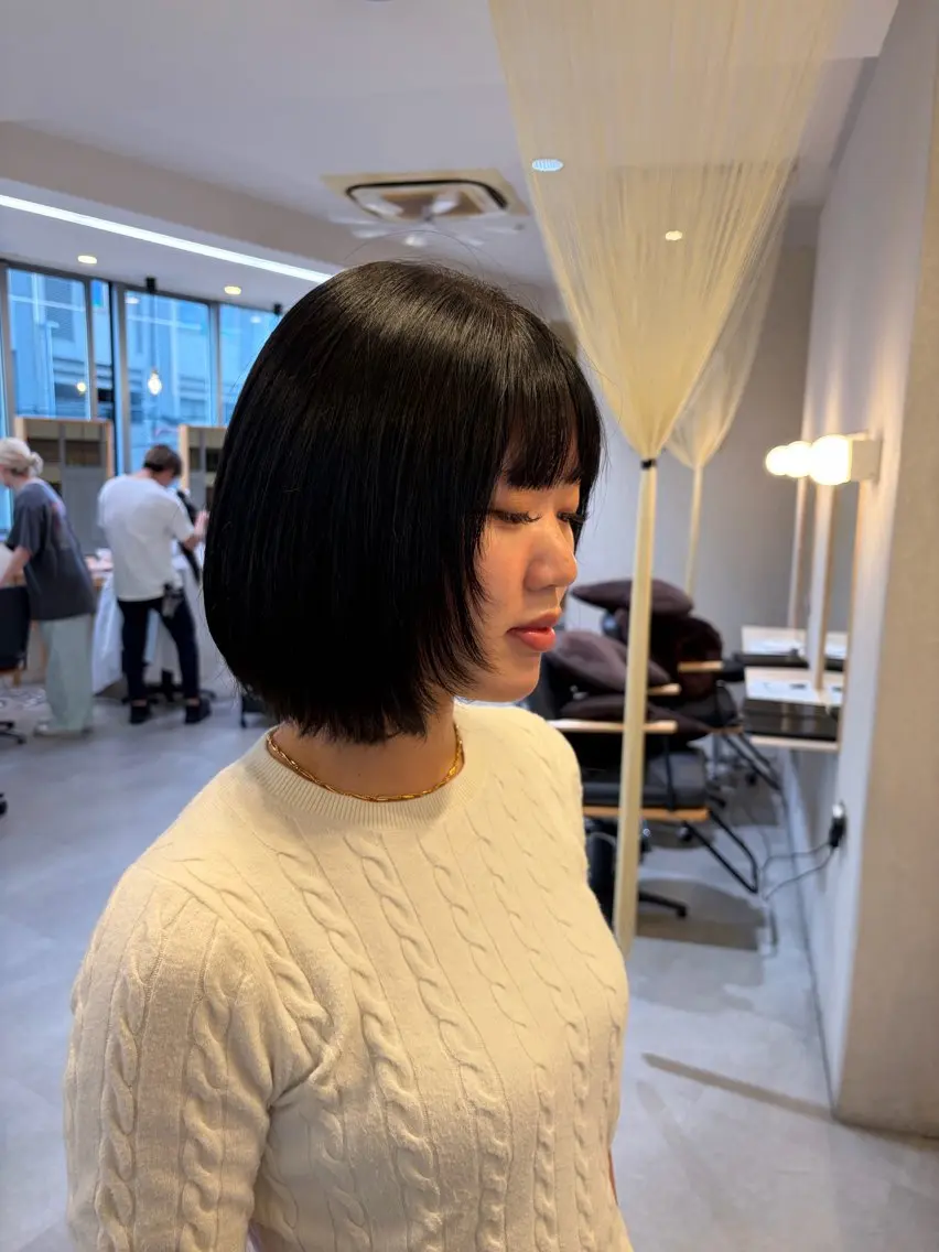 ミディアム ボブ 顔周りカット レイヤーカット 村上 一葉のヘアスタイル