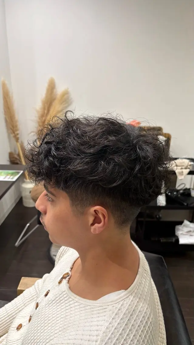 ミディアム パーマ カット 高田 圭佑のヘアスタイル