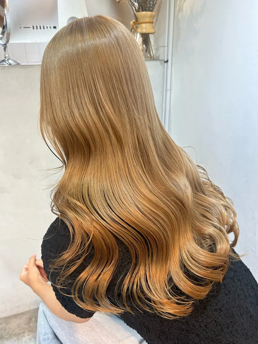 ロング カラー メンズ ベージュカラー ミルクティーベージュ カット ヘアカラー トリートメント 🧸艶々韓国ヘア 🧁mizunaのヘアスタイル