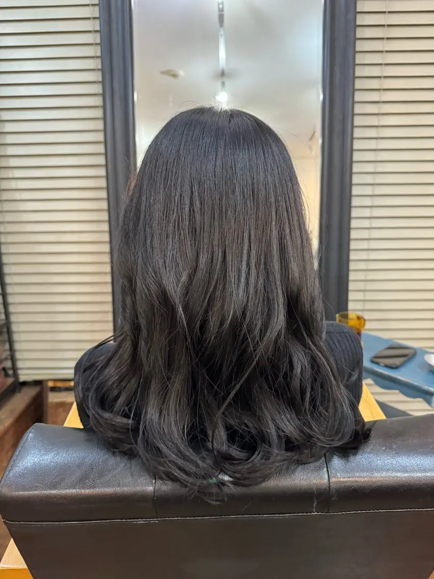 セミロング ヘアカラー The centralのヘアスタイル