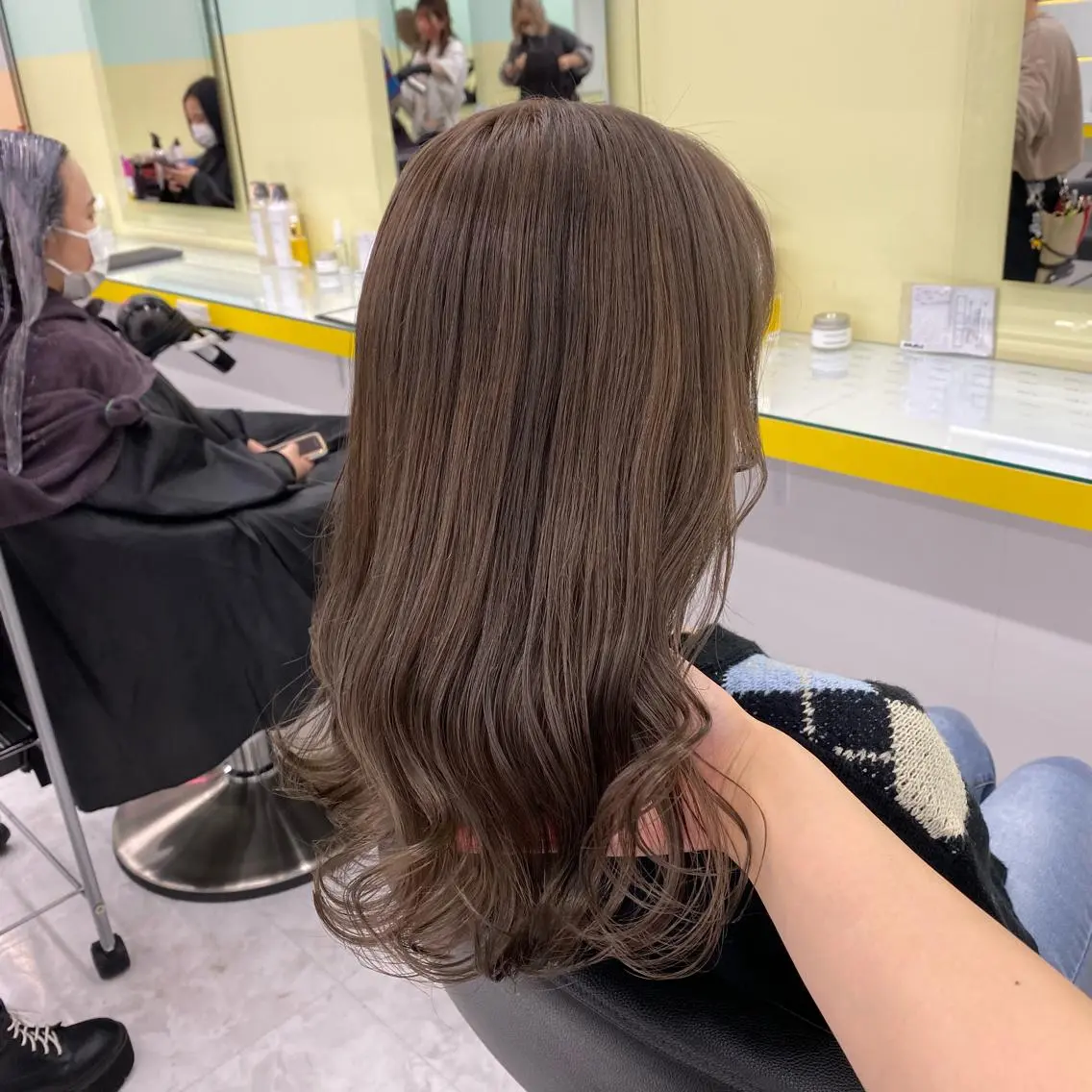 セミロング カラー ヘアアレンジ ヘアカラー トリートメント mai🍑暖色カラー /レイヤー💖のヘアスタイル