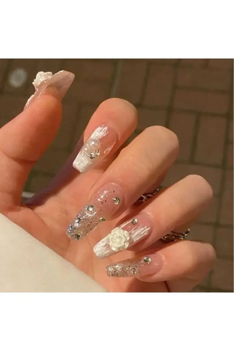 ネイル チークネイル 長さ出し フラッシュネイル ジェルネイル キラキラネイル kana nailのネイルデザイン