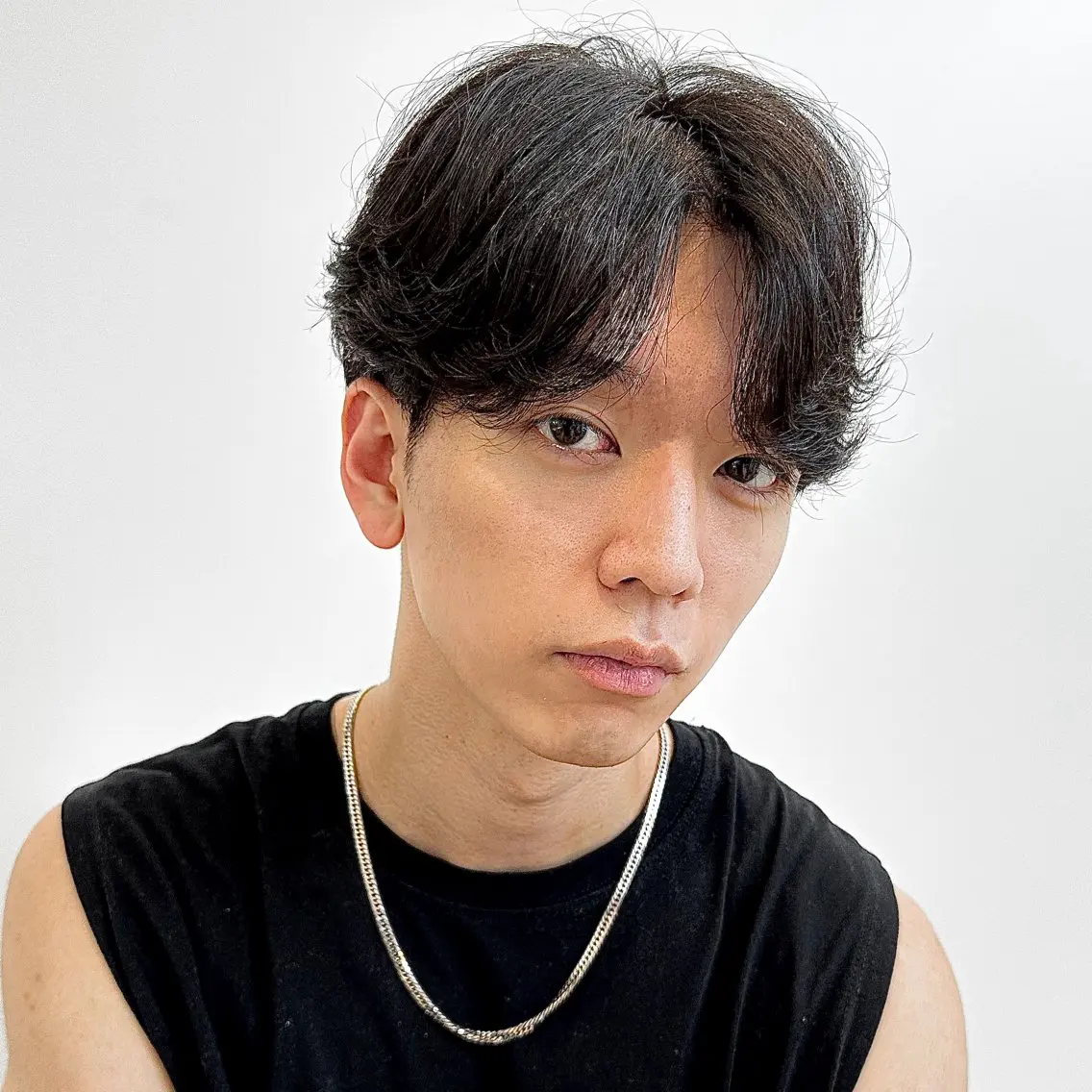 ショート カラー パーマ メンズ アップバング ダウンパーマ メンズ韓国風 メンズパーマ メンズツイストパーマ カット パーマ ヘッドスパ 朝楽メンズパーマ 🥇メンズカット吉田のヘアスタイル