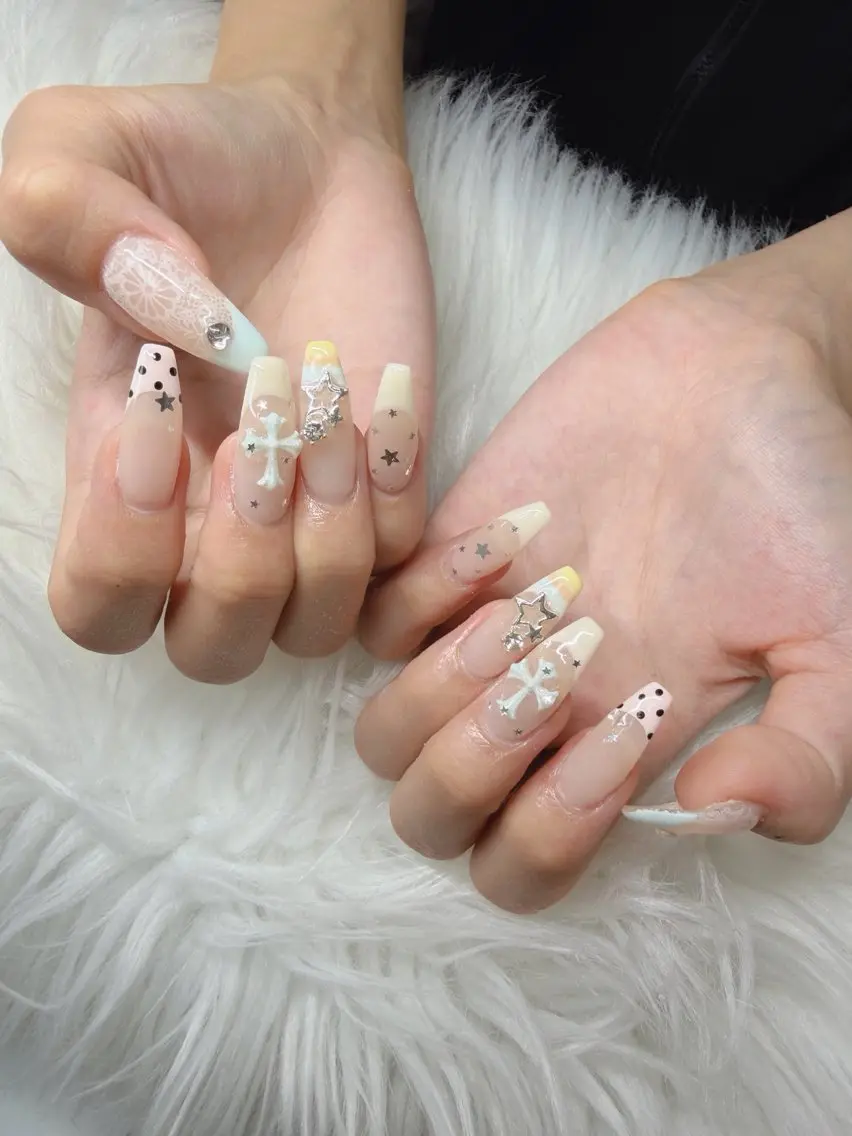ネイル Lee Nailsのネイルデザイン