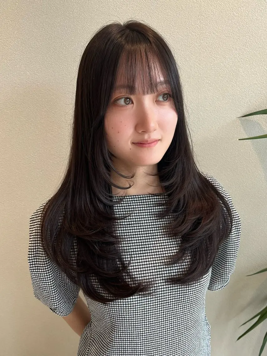 ロング カラー ブラウンカラー チョコレートブラウン 顔まわりレイヤー 顔周りカット レイヤーカット カット ヘアカラー トリートメント BELLE by revo 山口 か乃のヘアスタイル
