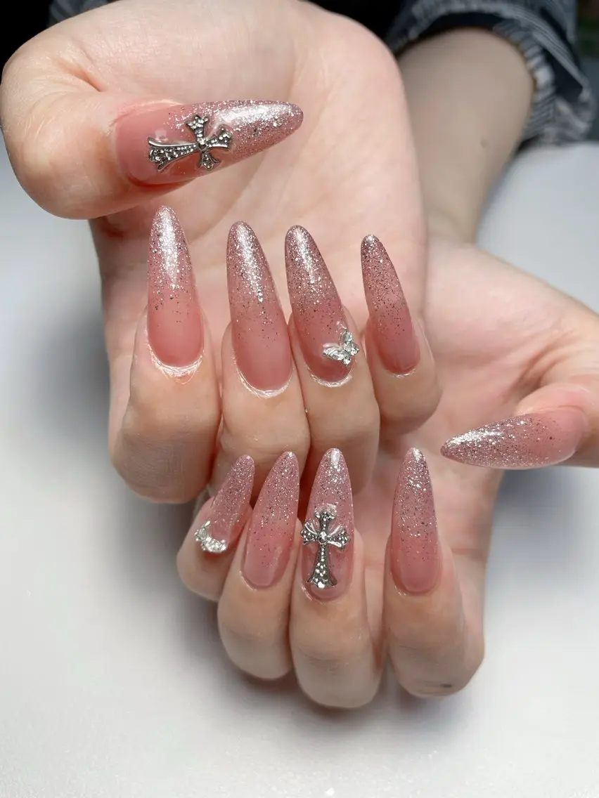ネイル ハンドネイル ハンドケア Mione_ Sonのネイルデザイン
