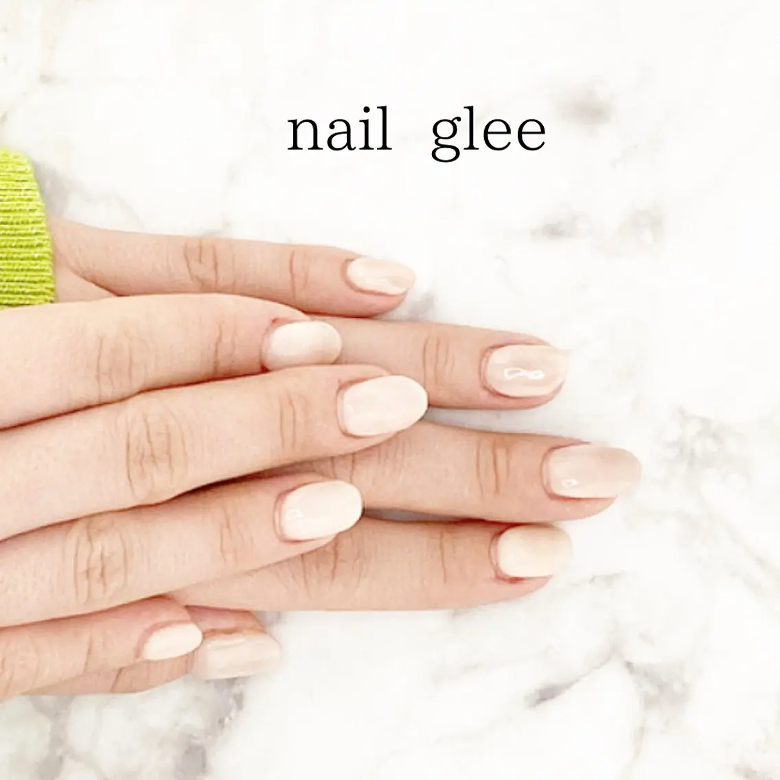 ミディアム ハンドネイル RISA nail gleeのネイルデザイン