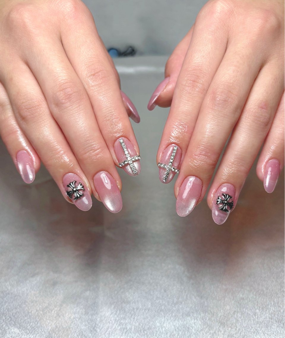 ネイル マグネットネイル 持ち込み ピンク ハンドネイル nail untitledのネイルデザイン