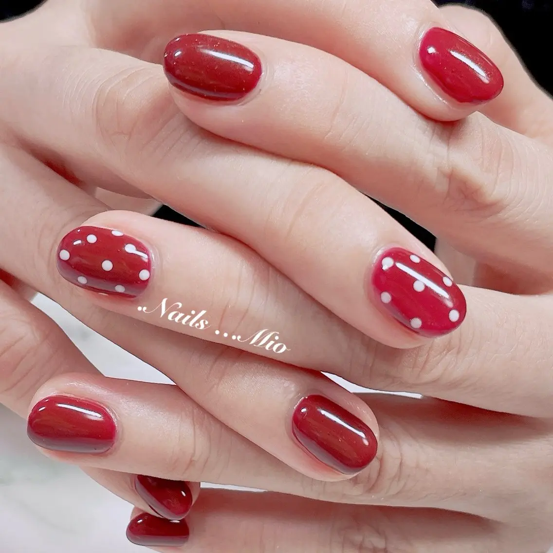 ネイル ジェルネイル ワンカラーネイル 赤色 ハンドネイル .Nails Mio 赤羽西ネイルサロンのネイルデザイン
