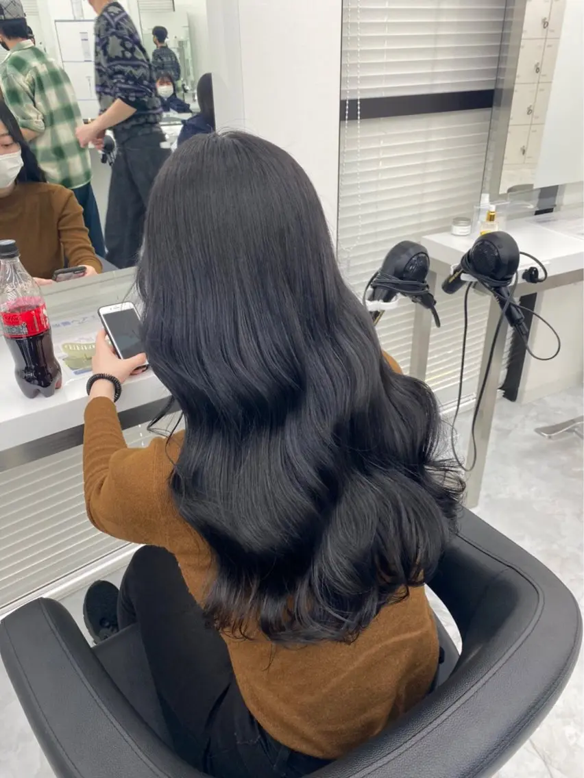 セミロング カラー ヘアアレンジ 【公式】DISCO銀 座🪩トレンド🪽のヘアスタイル