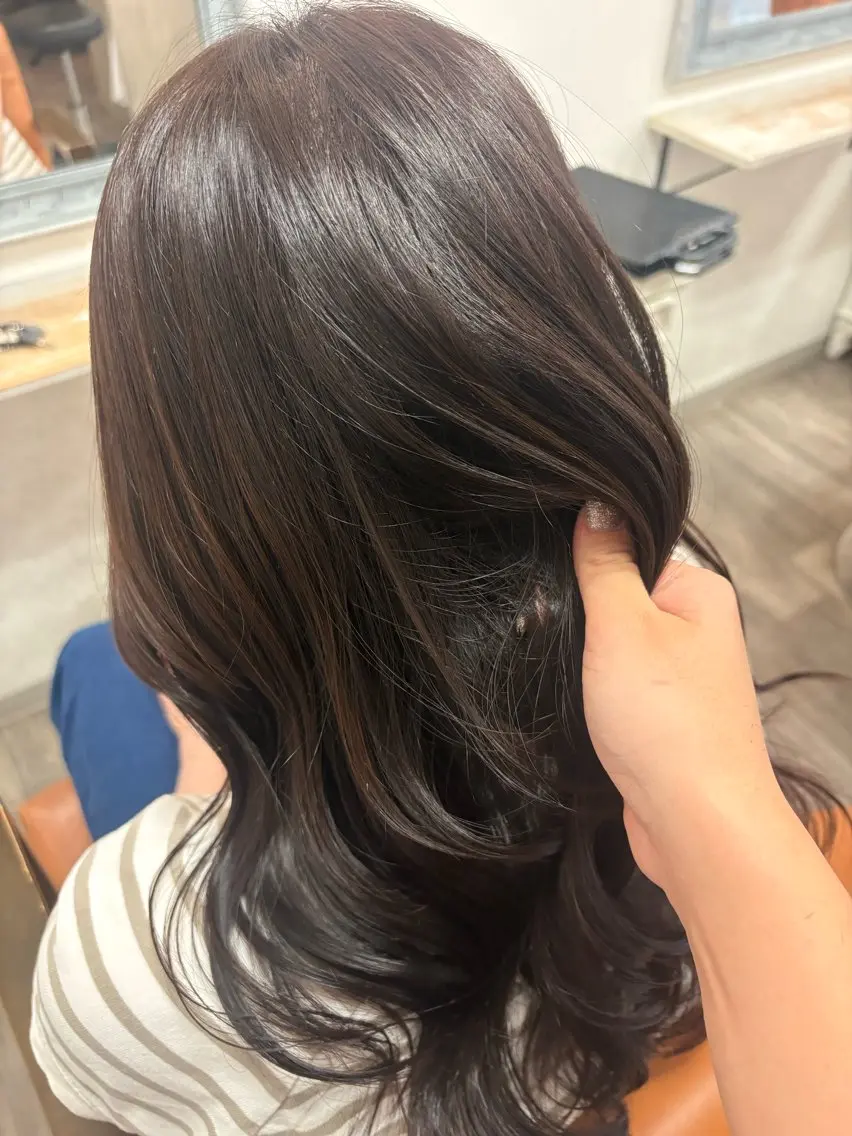 ミディアム カラー ブラウンカラー チョコレートブラウン ERII /伏見 カットモデル募集中!のヘアスタイル