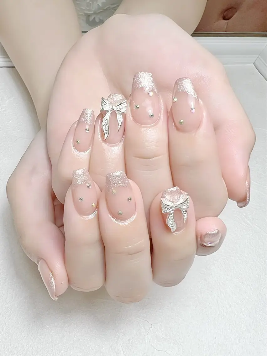 ネイル フレンチネイル ガーリー キラキラネイル ラメ(グリッター) 持ち込み rouse nail RISATOのネイルデザイン