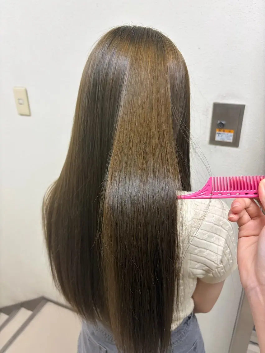 カラー グレージュ オリーブグレージュ オリーブグレー ヘアカラー カラーモデル募集中 🧡/  ハナのヘアスタイル