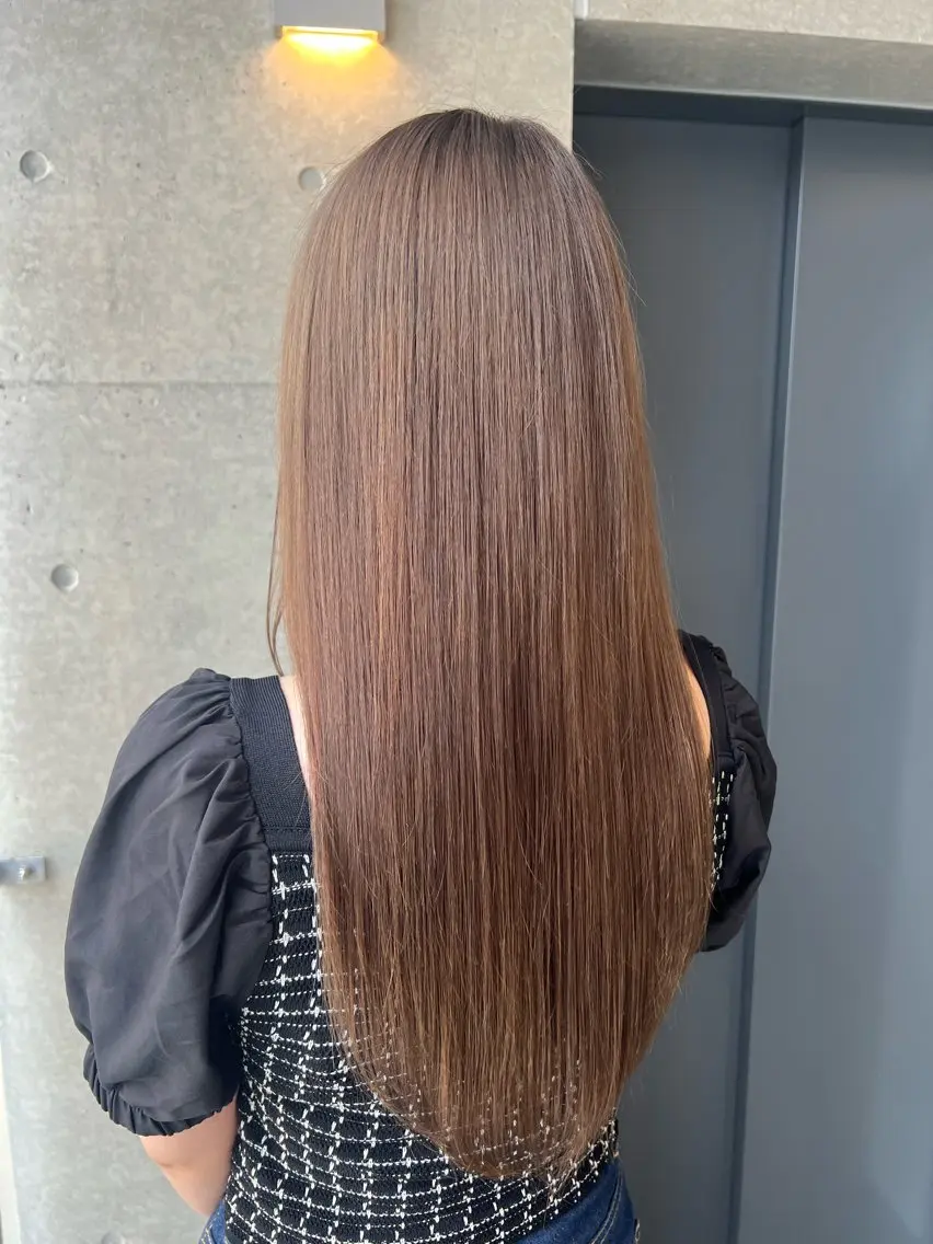 ロング カラー シールエクステ アディクシーカラー アッシュ バレイヤージュ ミストバング ヘアカラー トリートメント 吉野 瑳桜のヘアスタイル