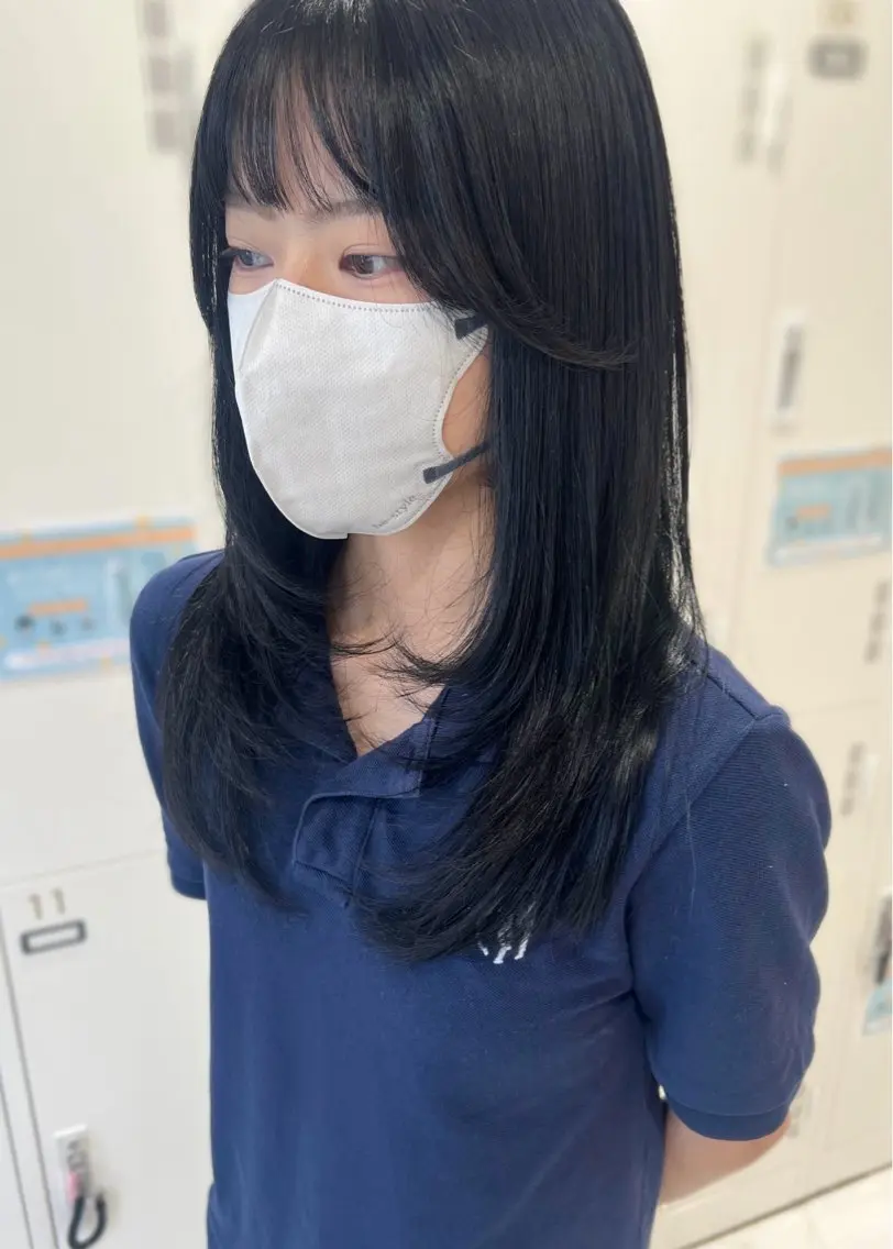 ロング カラー 黒髪 ブルーカラー ブルーブラック 学生 レイヤーカット カット ヘアカラー トリートメント 韓国レイヤー🇰🇷 /縮毛矯正/高島奈緒のヘアスタイル