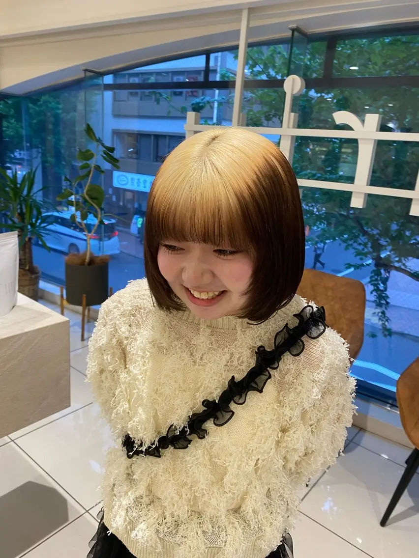 ロング ヘアカラー ハイトーン/ デザインカラー/カナのヘアスタイル