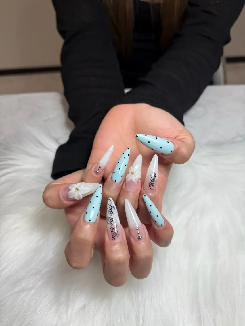 ネイル ハンドネイル ハンドケア Aria Nail Beautyのネイルデザイン