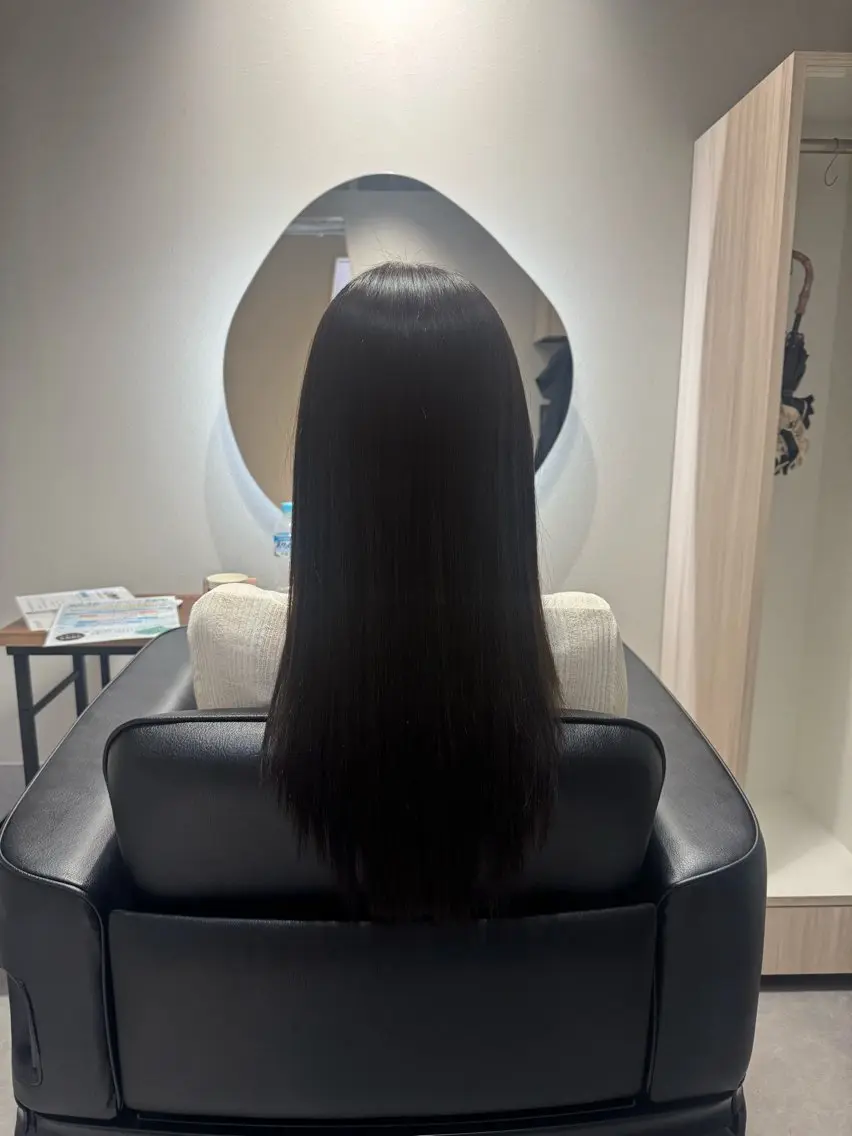 ロング カット ヘアカラー 縮毛矯正 トリートメント NAVY 橋本心 縮毛矯正のヘアスタイル
