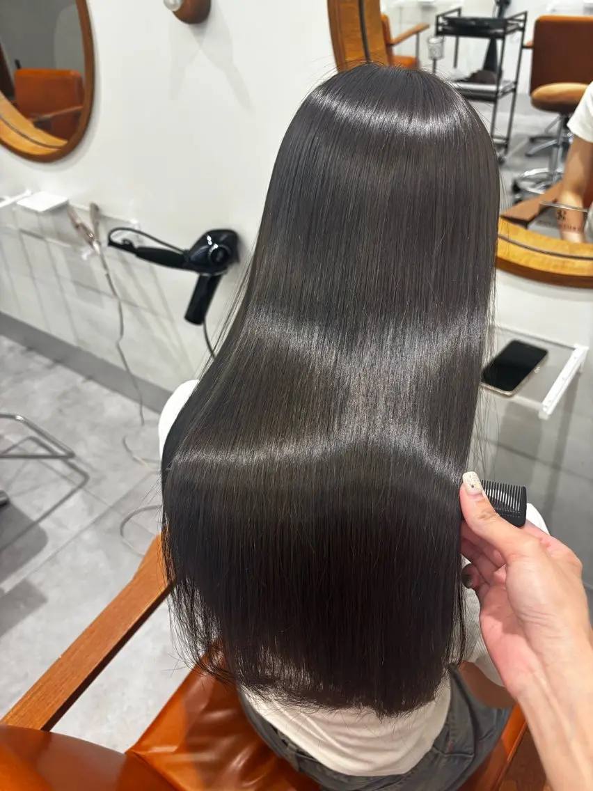 ロング カット 縮毛矯正 トリートメント hina /髪質改善/カラーのヘアスタイル